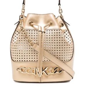 Michael Kors Devon Leather Bucket Bag